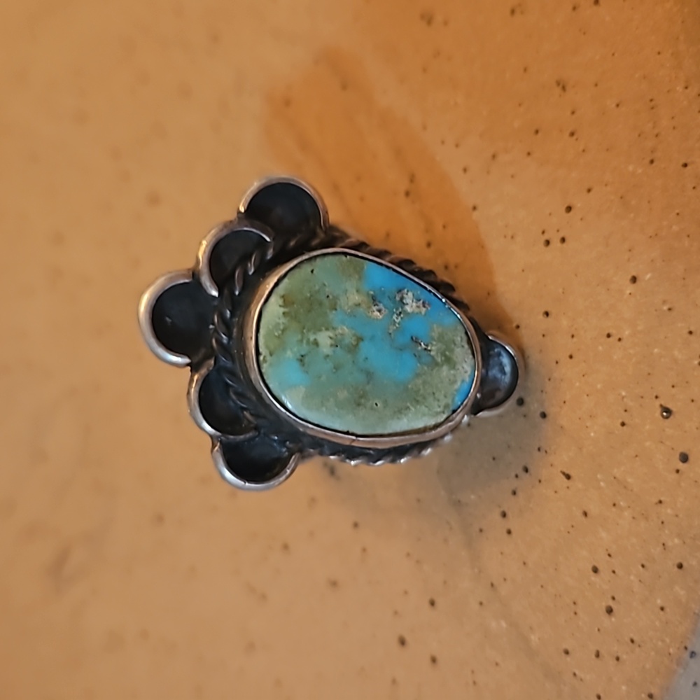Amazing antique native american turquoise ring! Size 9. Very rare!